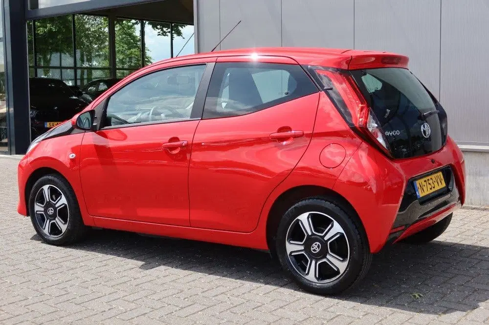 Toyota Aygo 1.0 VVT-I X-Play 72pk 5drs. Airco uit 2022, foto 4