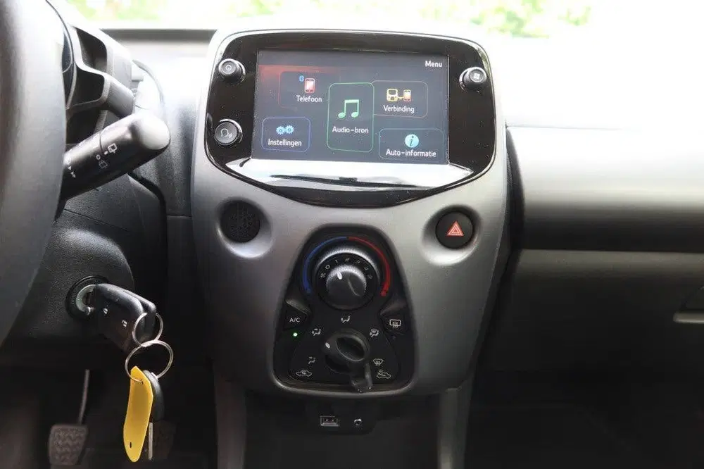 Toyota Aygo 1.0 VVT-I X-Play 72pk 5drs. Airco uit 2022, foto 9