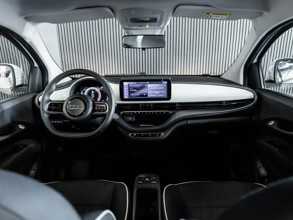 Fiat 500 Urban 24 kWh l SoH 93% l AUT.l Keyless l V uit 2023, foto 15