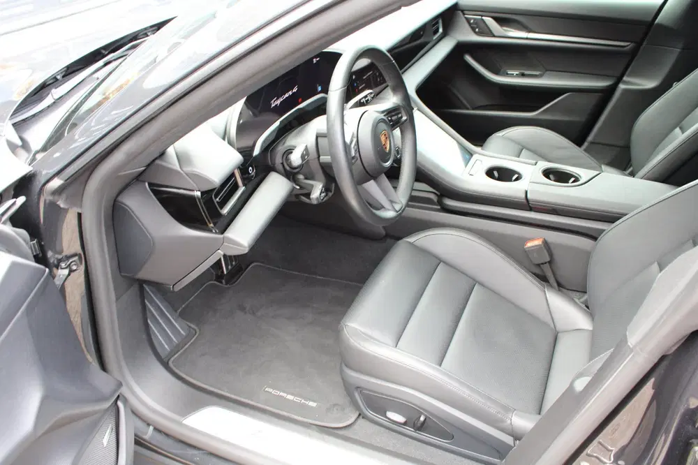 Porsche Taycan 4 105 kWh uit 2024, foto 14