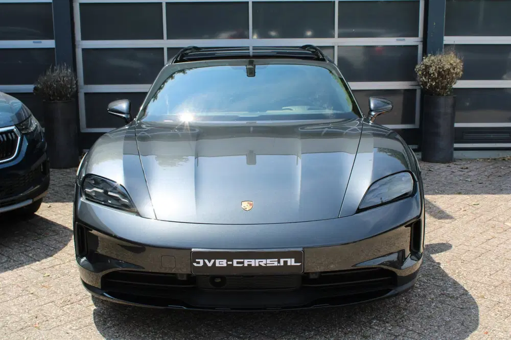 Porsche Taycan 4 105 kWh uit 2024, foto 3