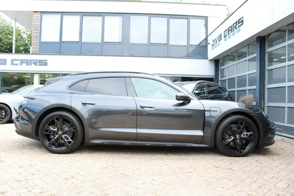 Porsche Taycan 4 105 kWh uit 2024, foto 6