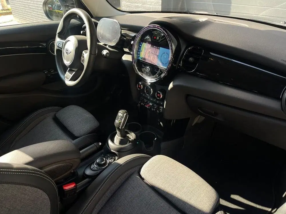 Mini Cooper S Cooper S 2.0 5-Deurs Zwart Carplay Stoelve uit 2023, foto 11