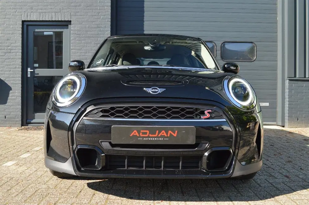 Mini Cooper S Cooper S 2.0 5-Deurs Zwart Carplay Stoelve uit 2023, foto 3