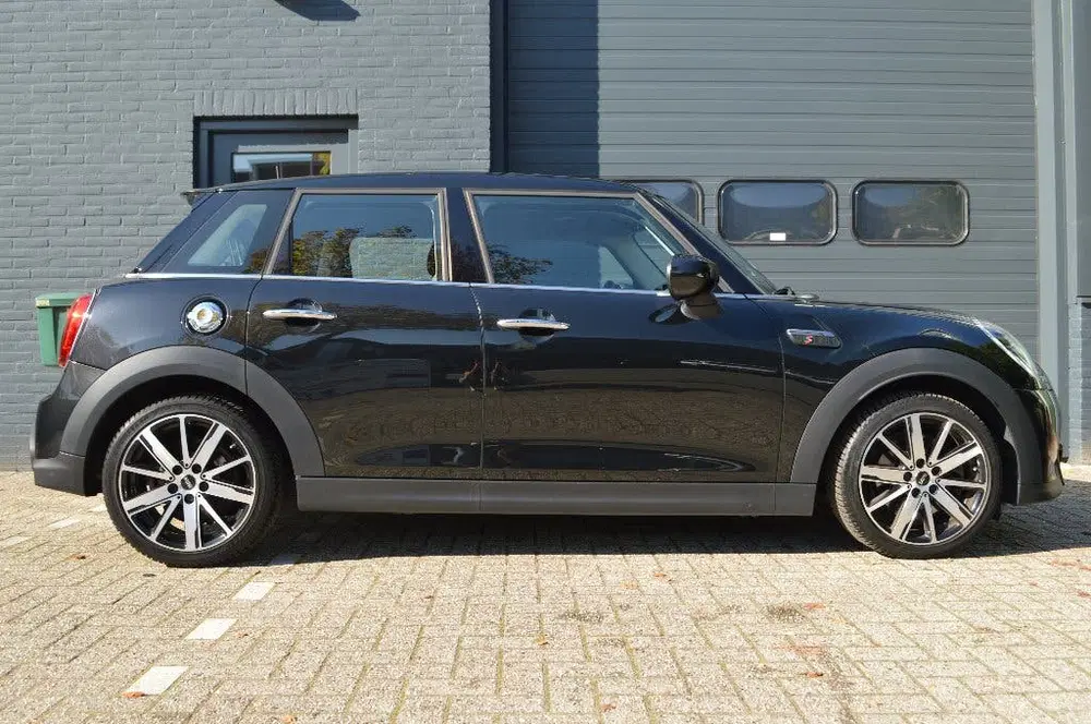 Mini Cooper S Cooper S 2.0 5-Deurs Zwart Carplay Stoelve uit 2023, foto 6