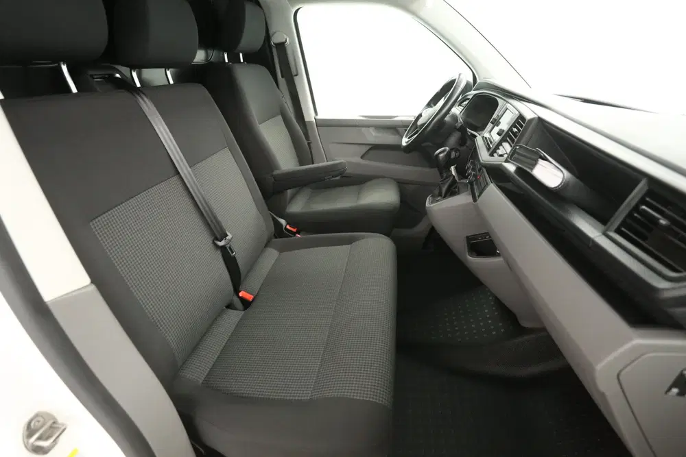 Volkswagen Transporter 2.0 TDI L2H1 150PK DSG uit 2021, foto 11