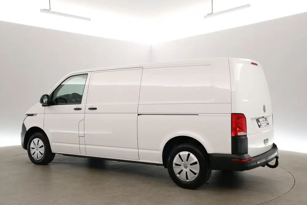 Volkswagen Transporter 2.0 TDI L2H1 150PK DSG uit 2021, foto 4
