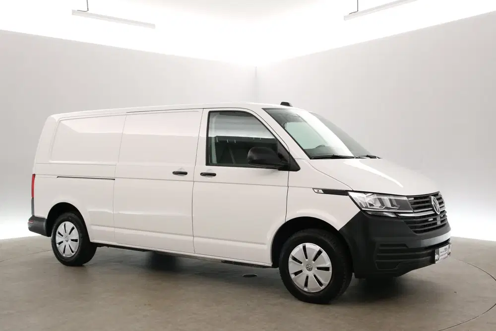 Volkswagen Transporter 2.0 TDI L2H1 150PK DSG uit 2021, foto 6