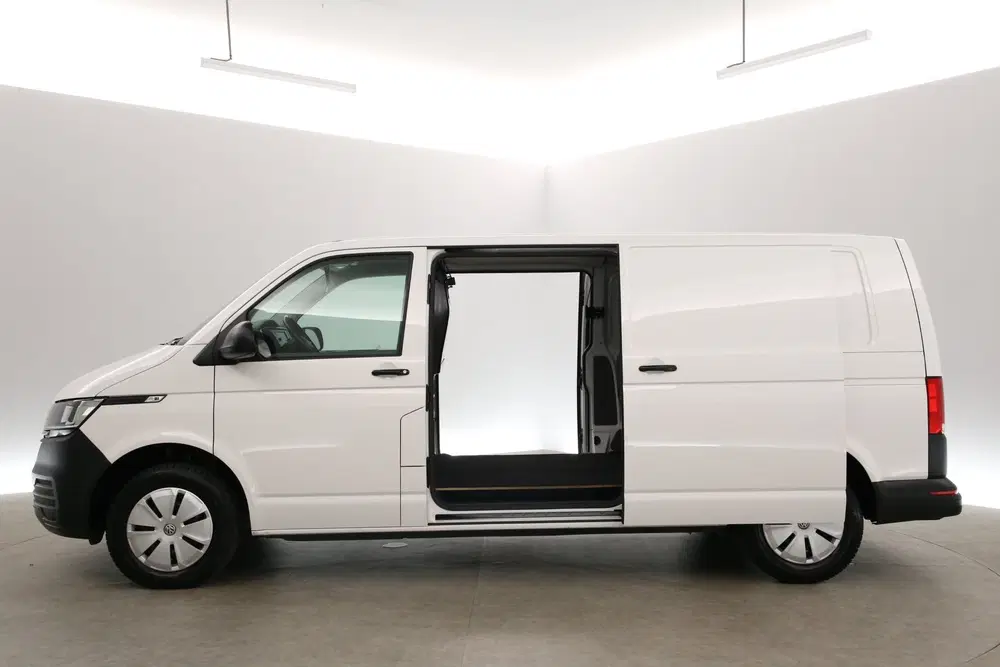 Volkswagen Transporter 2.0 TDI L2H1 150PK DSG uit 2021, foto 7