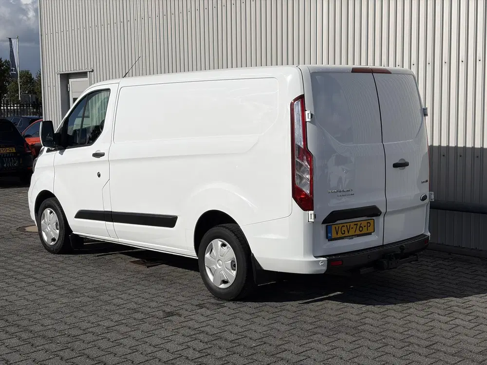 Ford Transit Custom 300 2.0 TDCI L1H1*HAAK*CAM*A uit 2020, foto 2