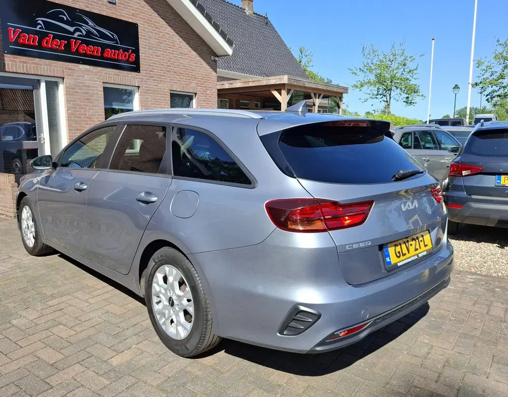 Kia Ceed 1.0 T-GDi Dynamic PlusLine Dealer onder uit 2022, foto 3