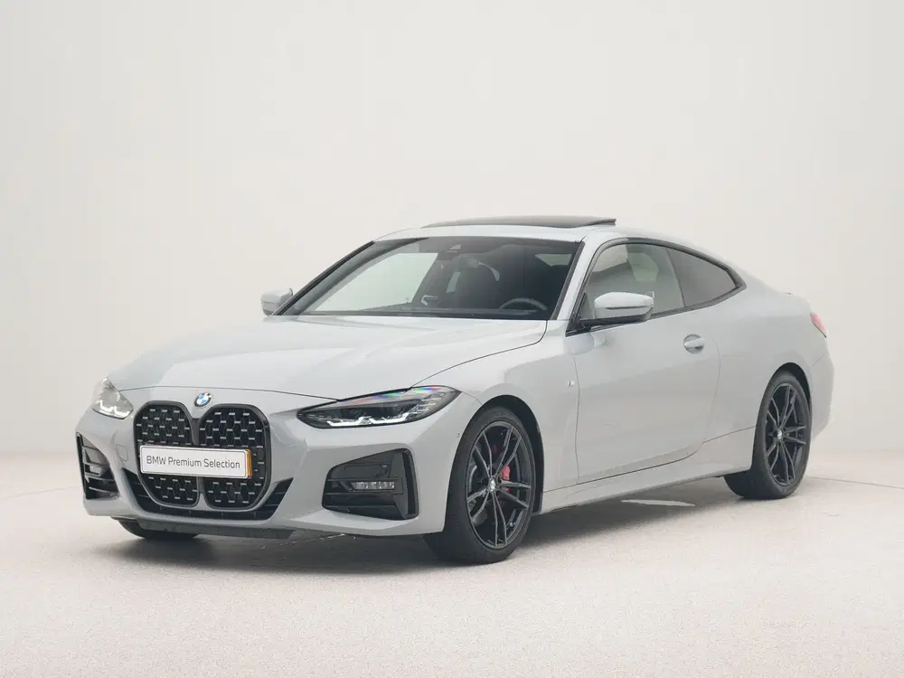 BMW 4-serie 420i Coupé High Executive uit 2024