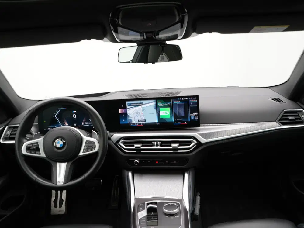 BMW 4-serie 420i Coupé High Executive uit 2024, foto 13