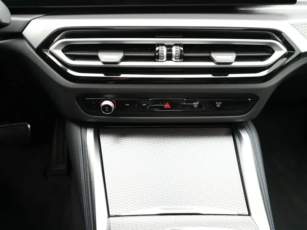 BMW 4-serie 420i Coupé High Executive uit 2024, foto 14