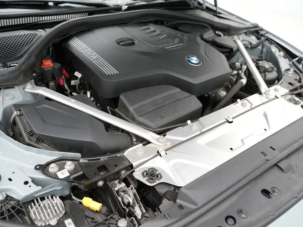 BMW 4-serie 420i Coupé High Executive uit 2024, foto 4