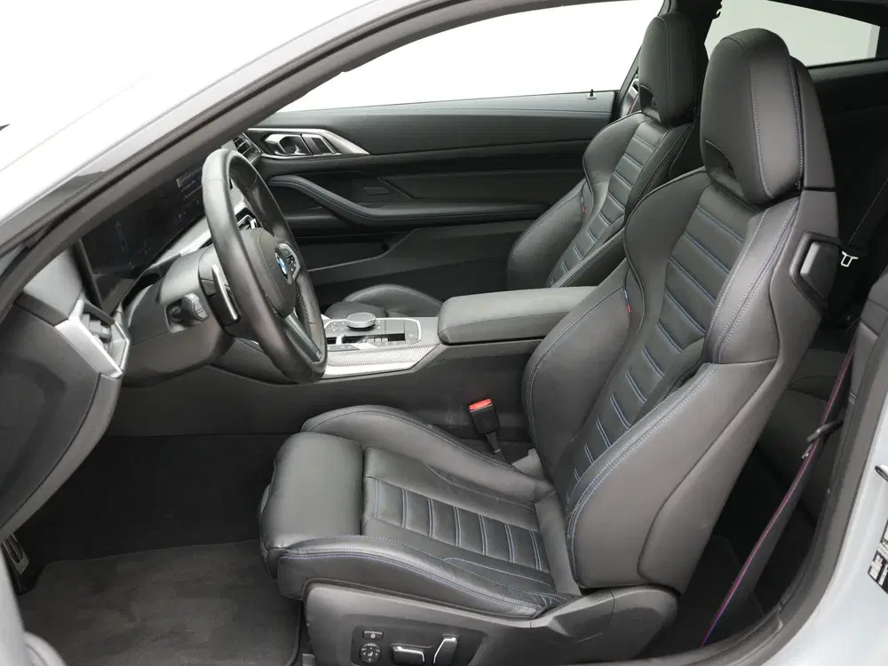 BMW 4-serie 420i Coupé High Executive uit 2024, foto 5