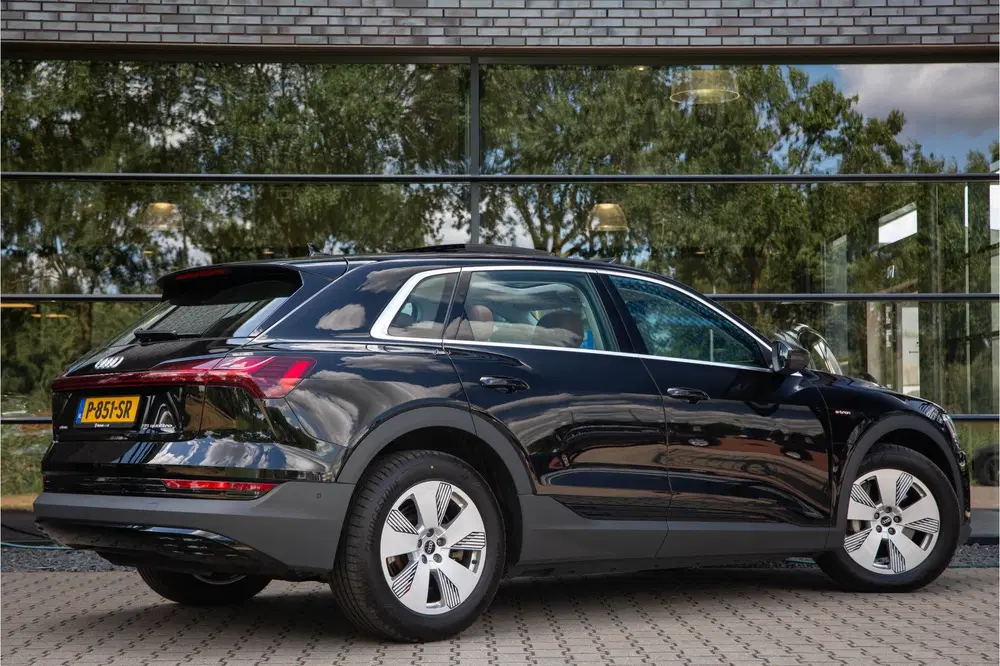 Audi e-tron 55 quattro edition 95 kWh SOH 91% uit 2022, foto 2