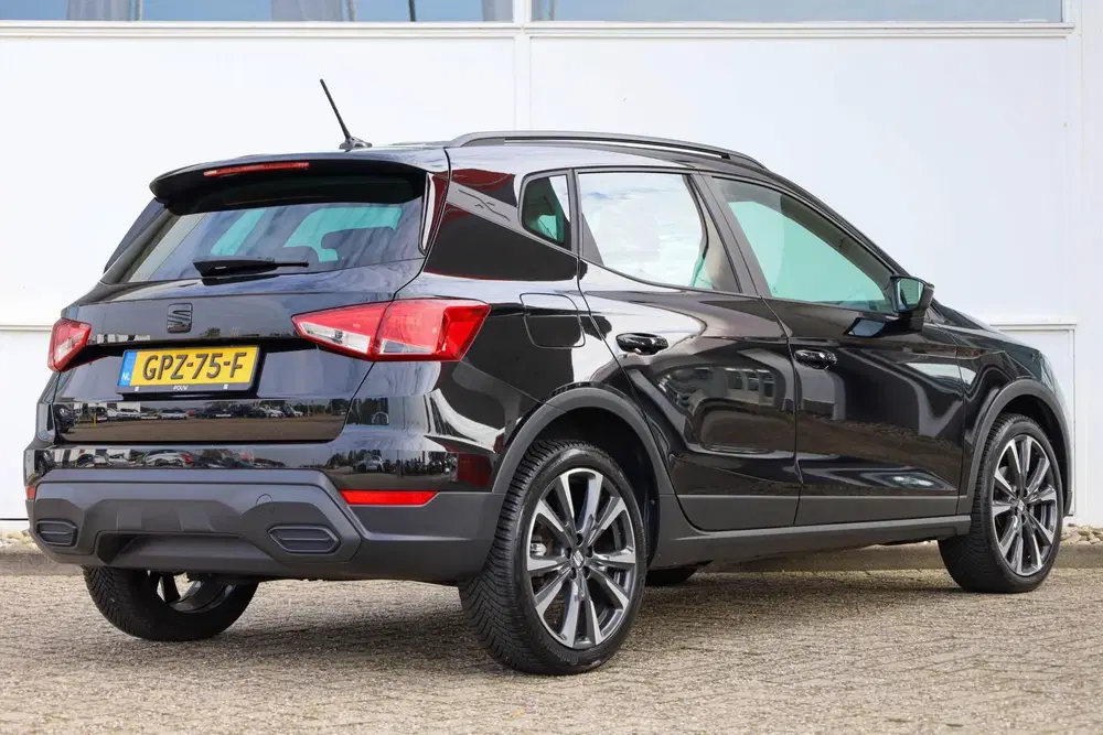 SEAT Arona 1.0 EcoTSI 115pk Style Business Connect uit 2024, foto 2