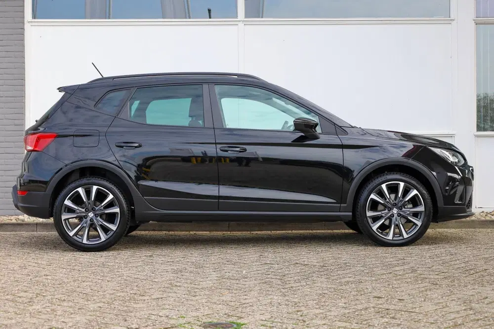 SEAT Arona 1.0 EcoTSI 115pk Style Business Connect uit 2024, foto 3