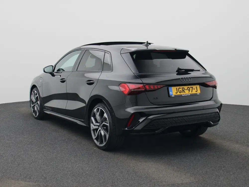 Audi A3 40 TFSI e S edition 204 PK l Demo l Adapti uit 2025, foto 3