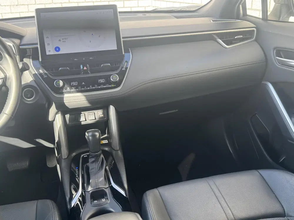 Toyota Corolla Cross 2.0 High Power Hybrid First Edition uit 2023, foto 10