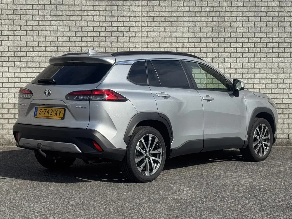 Toyota Corolla Cross 2.0 High Power Hybrid First Edition uit 2023, foto 2