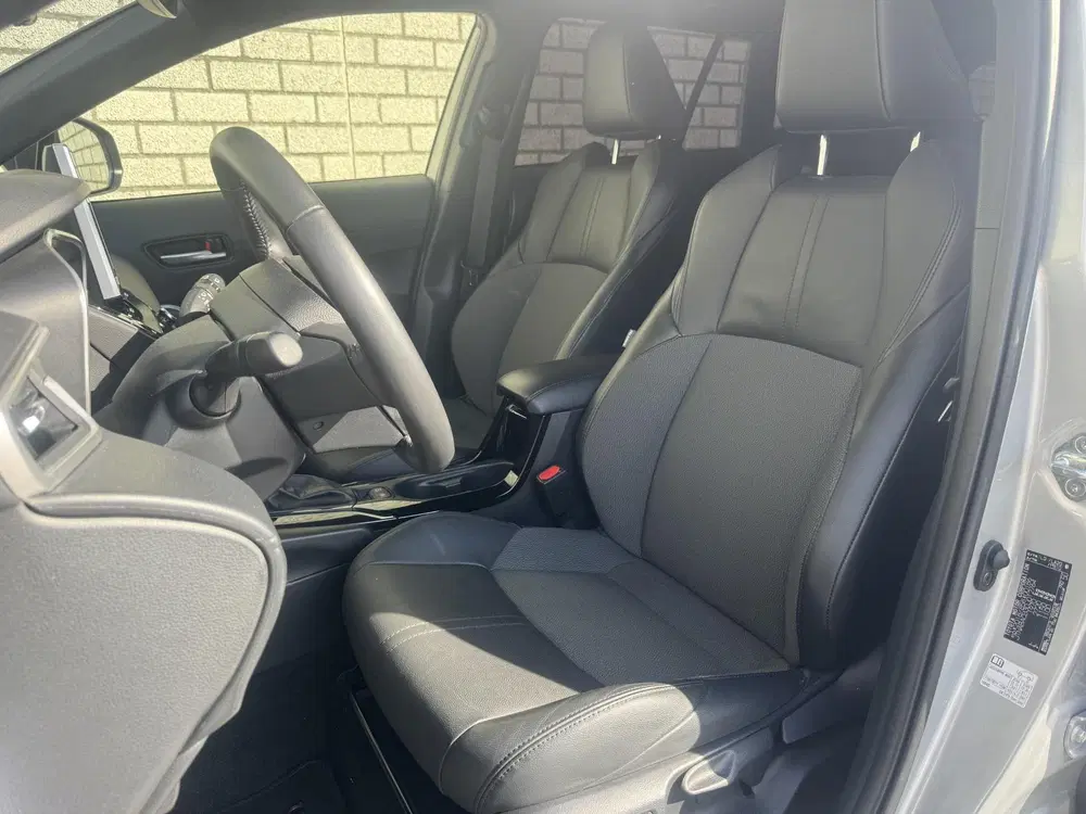 Toyota Corolla Cross 2.0 High Power Hybrid First Edition uit 2023, foto 7