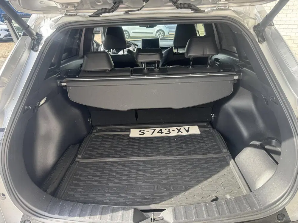 Toyota Corolla Cross 2.0 High Power Hybrid First Edition uit 2023, foto 9
