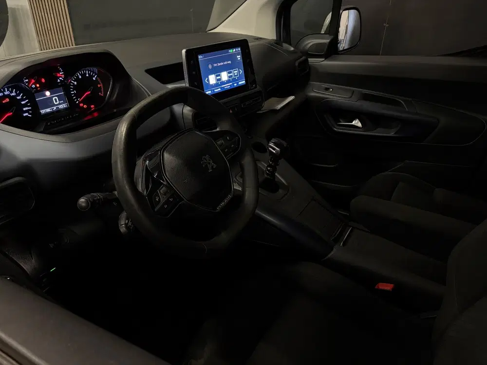 Peugeot Rifter 1.2 Puretech Allure Carplay Trekhaak Cruis uit 2019, foto 2