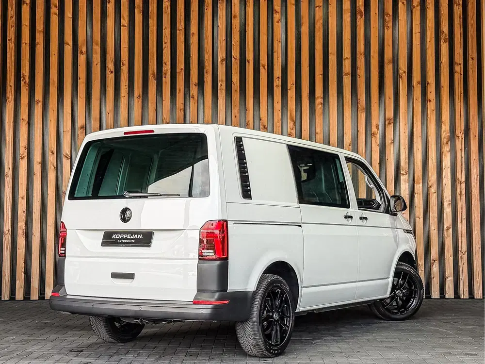 Volkswagen Transporter 2.0 TDI 150PK DSG Bestelwagen L1H1 uit 2023, foto 3