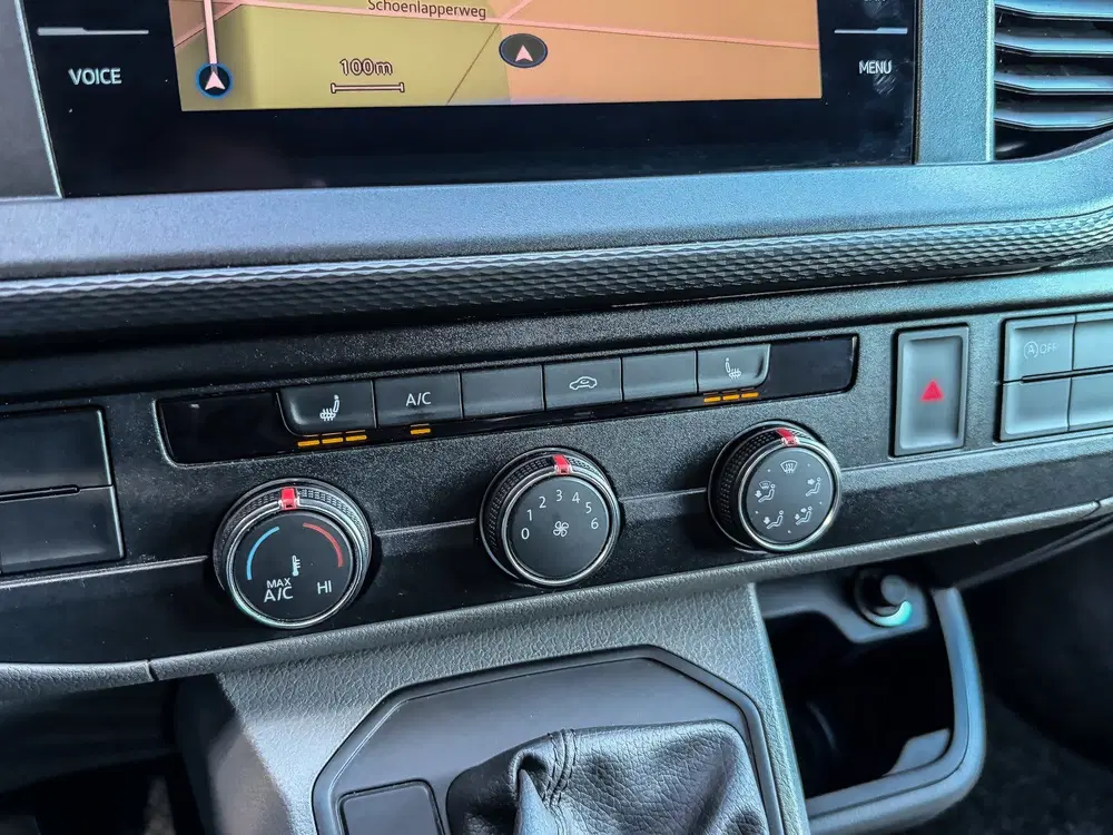 Volkswagen Transporter 2.0 TDI 150PK DSG Bestelwagen L1H1 uit 2022, foto 14