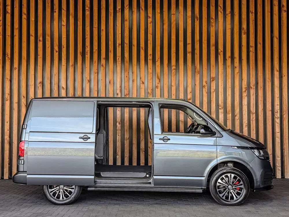 Volkswagen Transporter 2.0 TDI 150PK DSG Bestelwagen L1H1 uit 2022, foto 4