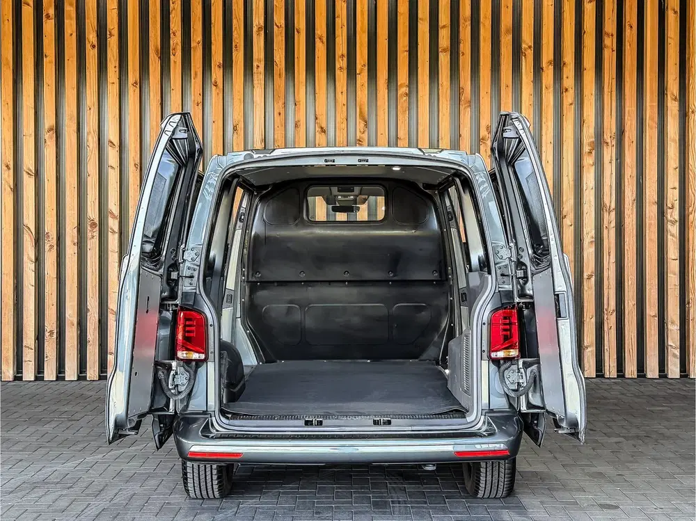 Volkswagen Transporter 2.0 TDI 150PK DSG Bestelwagen L1H1 uit 2022, foto 5