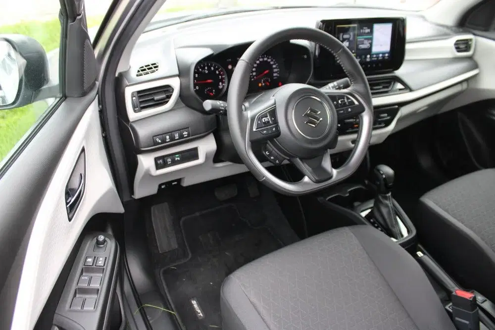 Suzuki Swift 1.2 Select SmartHybrid Automaat uit 2026, foto 4