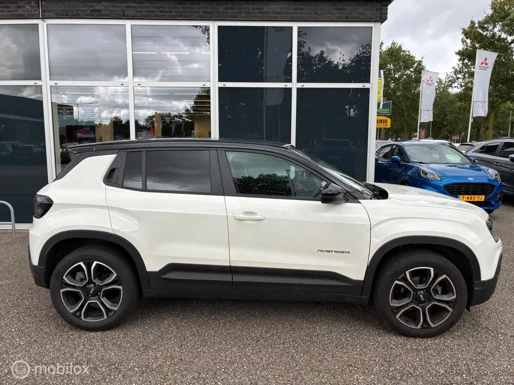 Jeep Avenger 1.2 Altitude JBL+KEYLESS+WINTERPACK uit 2024