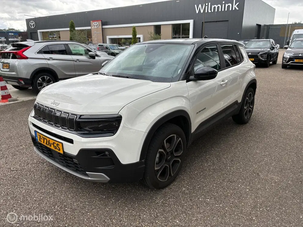 Jeep Avenger 1.2 Altitude JBL+KEYLESS+WINTERPACK uit 2024, foto 3