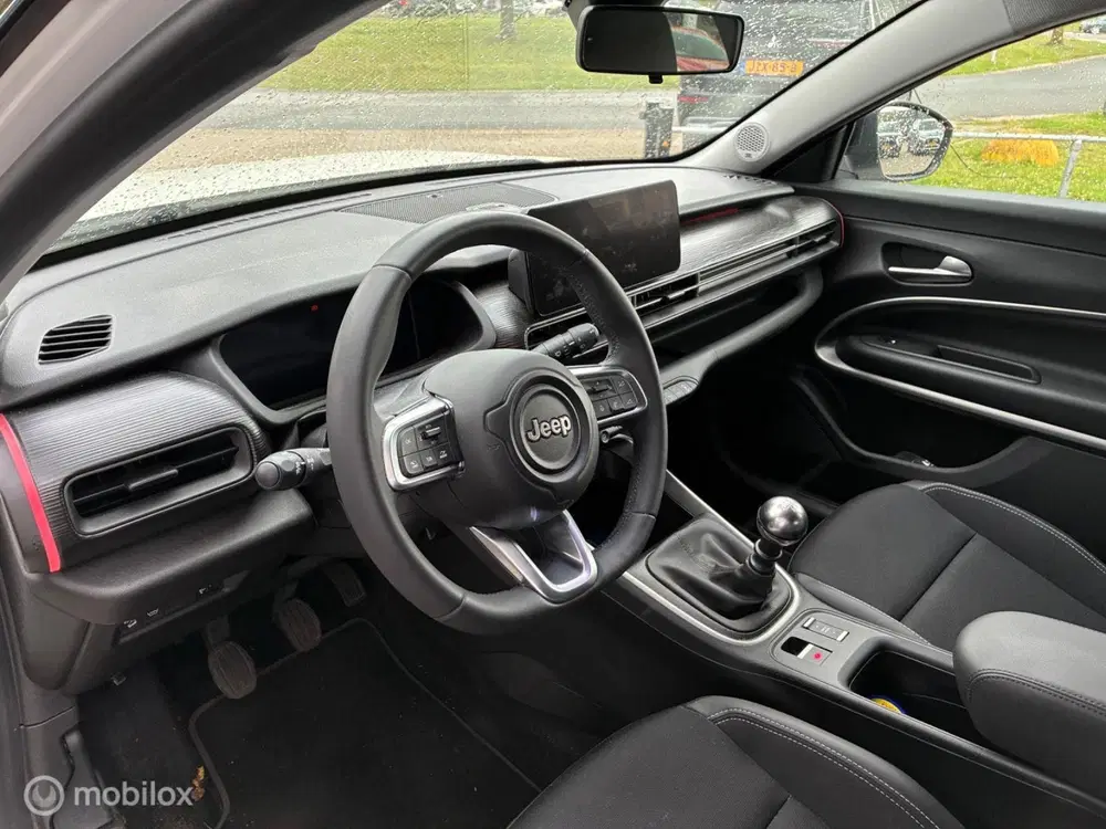Jeep Avenger 1.2 Altitude JBL+KEYLESS+WINTERPACK uit 2024, foto 8