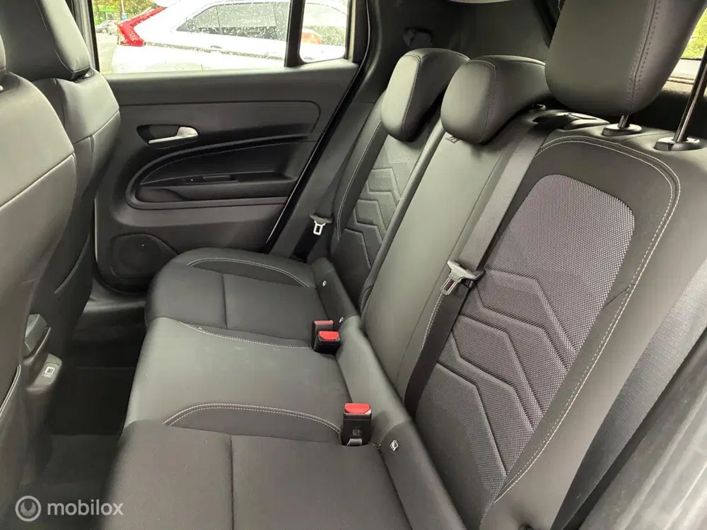 Jeep Avenger 1.2 Altitude JBL+KEYLESS+WINTERPACK uit 2024, foto 9