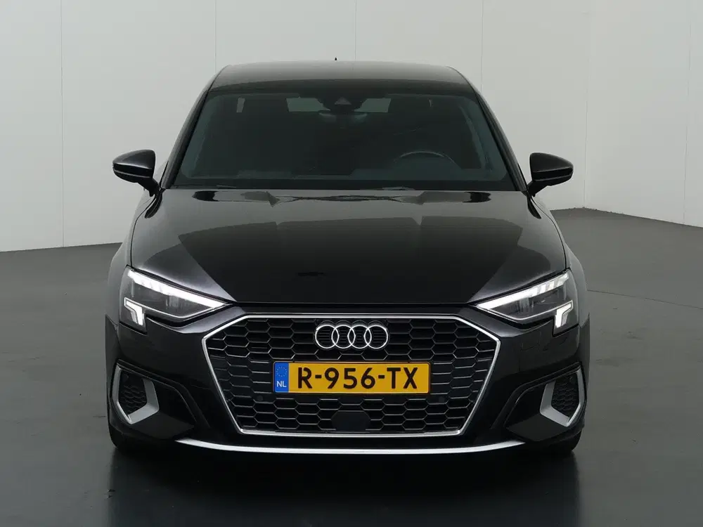 Audi A3 35 TFSI S edition uit 2022, foto 3