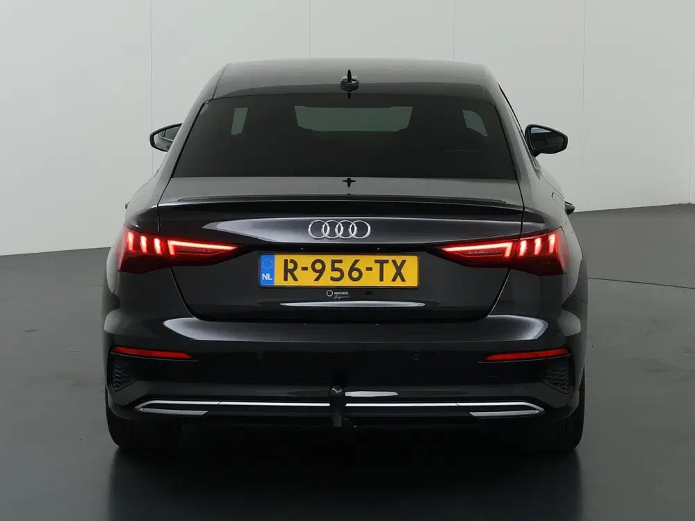 Audi A3 35 TFSI S edition uit 2022, foto 4