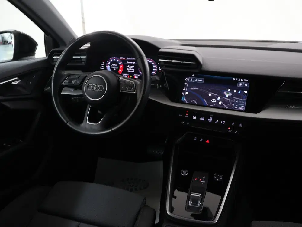 Audi A3 35 TFSI S edition uit 2022, foto 9