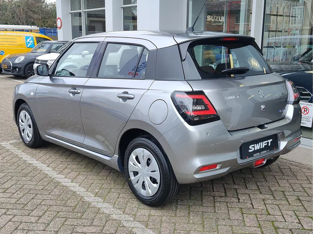 Suzuki Swift 1.2 COMFORT SMART HYBRID uit 2026, foto 3