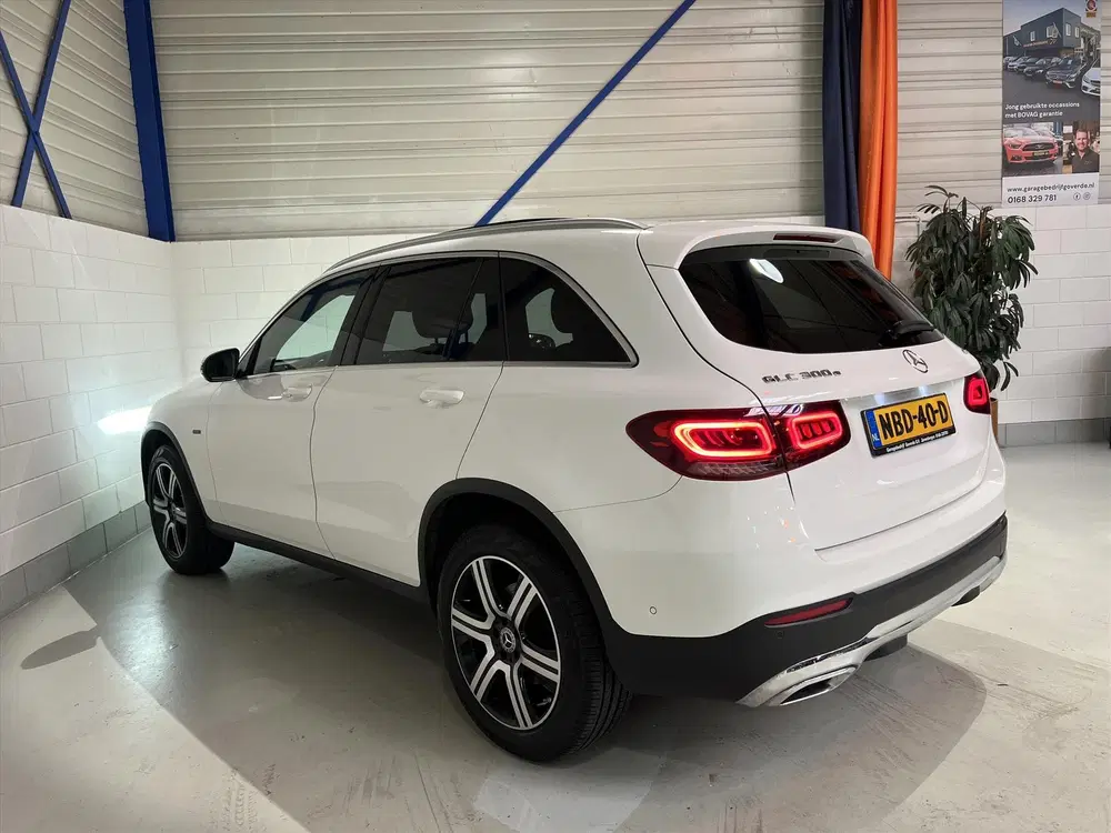 Mercedes-Benz GLC Mercedes GLC-Klasse 300e 320pk 4MATIC 9G P uit 2020, foto 4