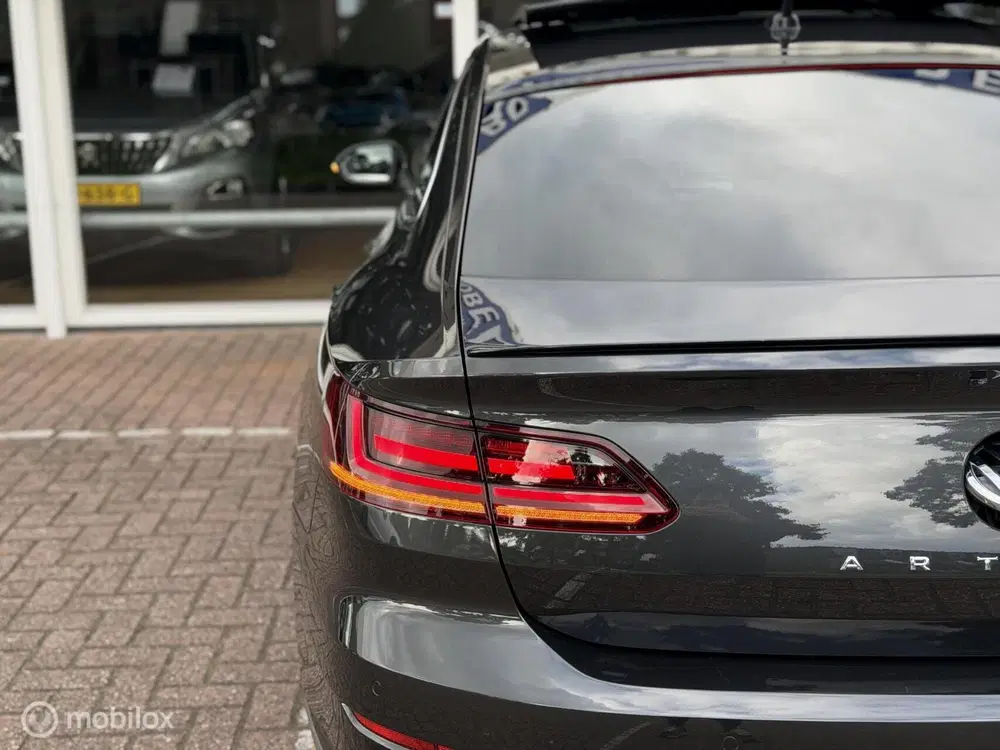 Volkswagen Arteon 2.0 TSI Business R Exclusive uit 2020, foto 10