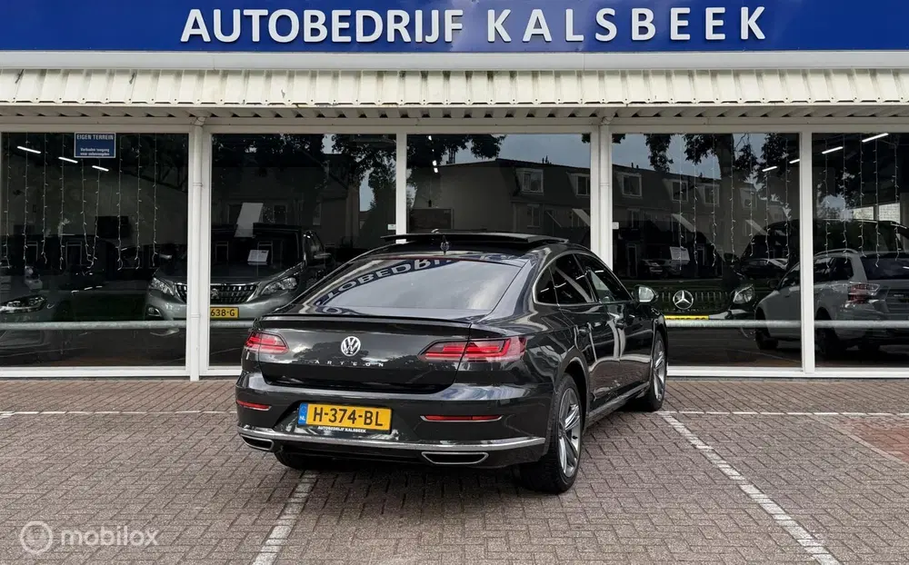 Volkswagen Arteon 2.0 TSI Business R Exclusive uit 2020, foto 14