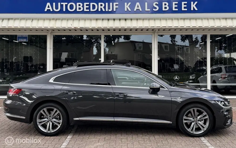 Volkswagen Arteon 2.0 TSI Business R Exclusive uit 2020, foto 15