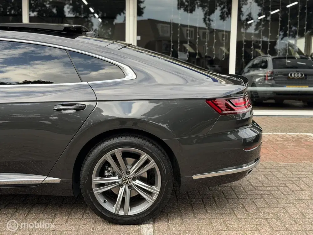 Volkswagen Arteon 2.0 TSI Business R Exclusive uit 2020, foto 5
