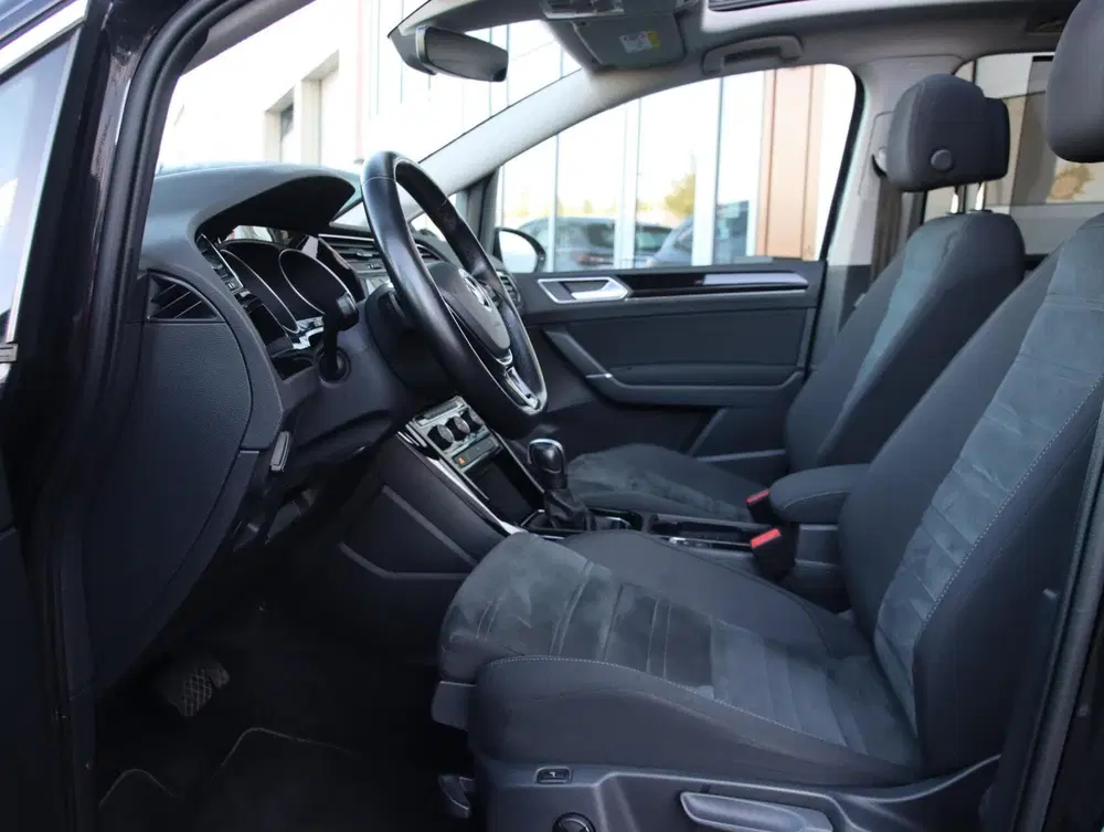 Volkswagen Touran 1.5 TSI 150PK Highline 7persoons uit 2019, foto 4