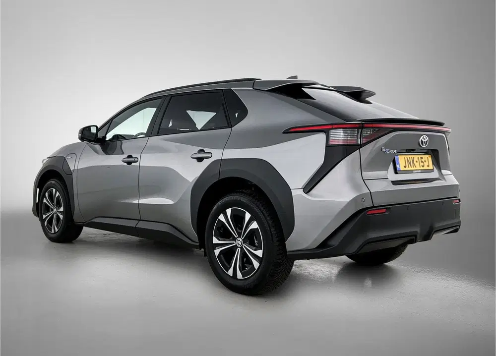 Toyota bZ4X Dynamic 71 kWh uit 2025, foto 14