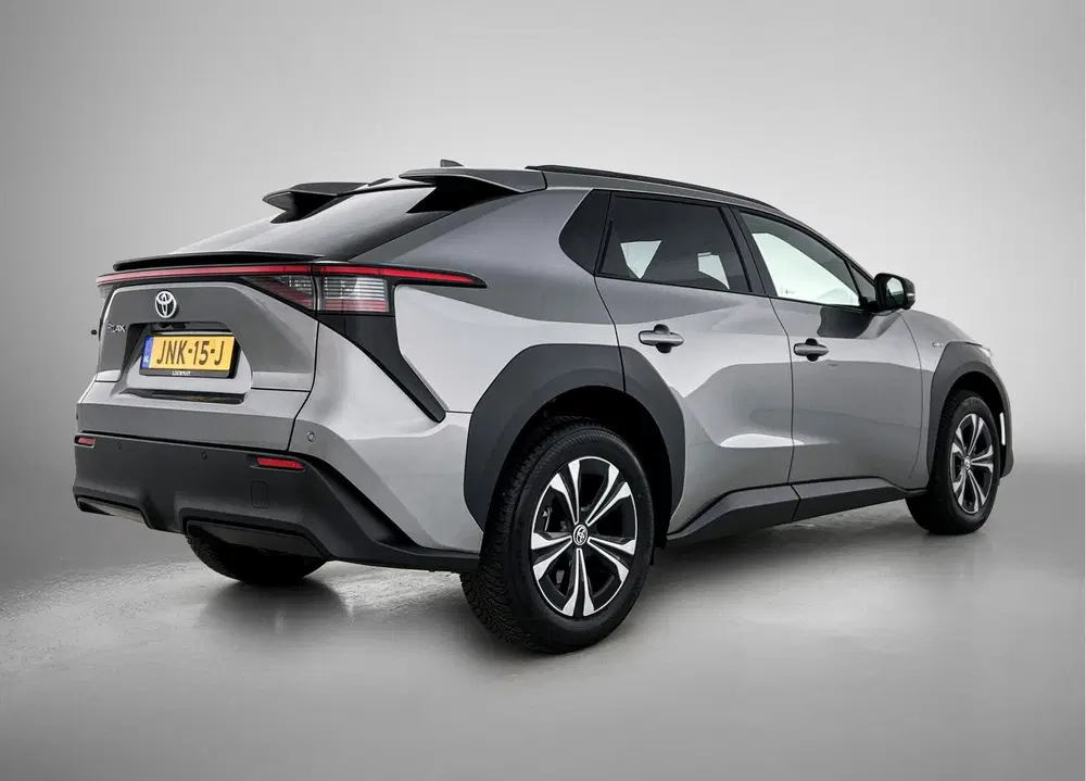 Toyota bZ4X Dynamic 71 kWh uit 2025, foto 2